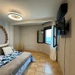 Vistas Al Mar, Piscina Y Playa 아파트