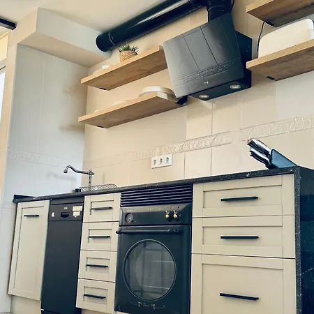 Vistas Al Mar, Piscina Y Playa * Alicante