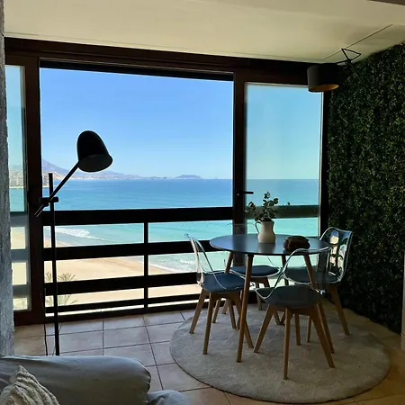 Vistas Al Mar, Piscina Y Playa *