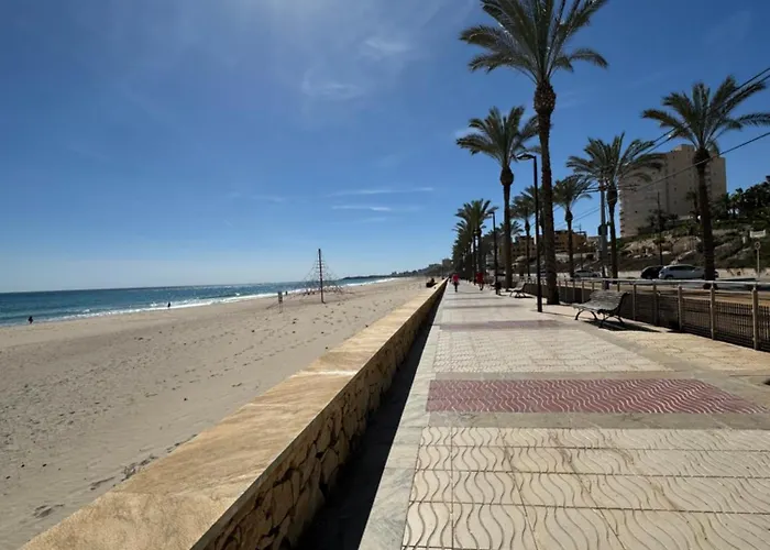 Vistas Al Mar, Piscina Y Playa