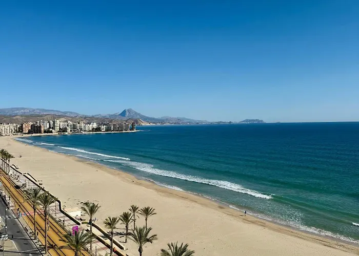 Vistas Al Mar, Piscina Y Playa Апартаменты *