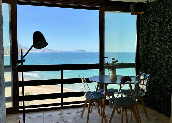 Vistas Al Mar, Piscina Y Playa *